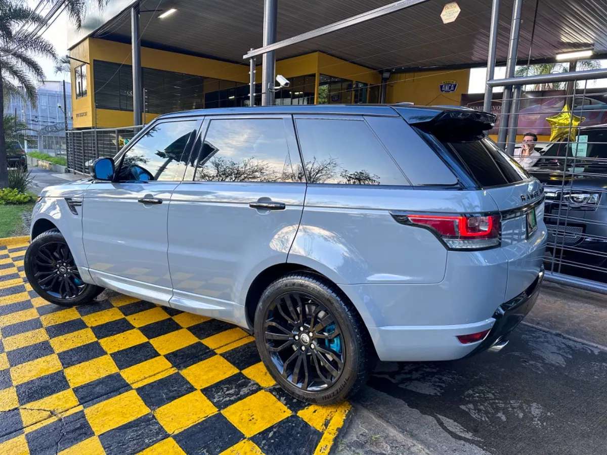 Car image 7