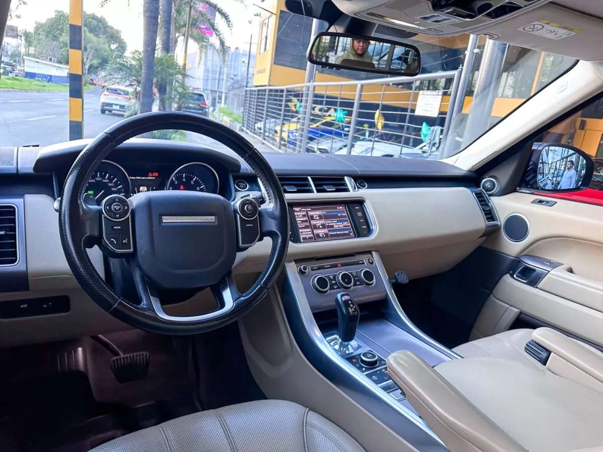 Car image 11