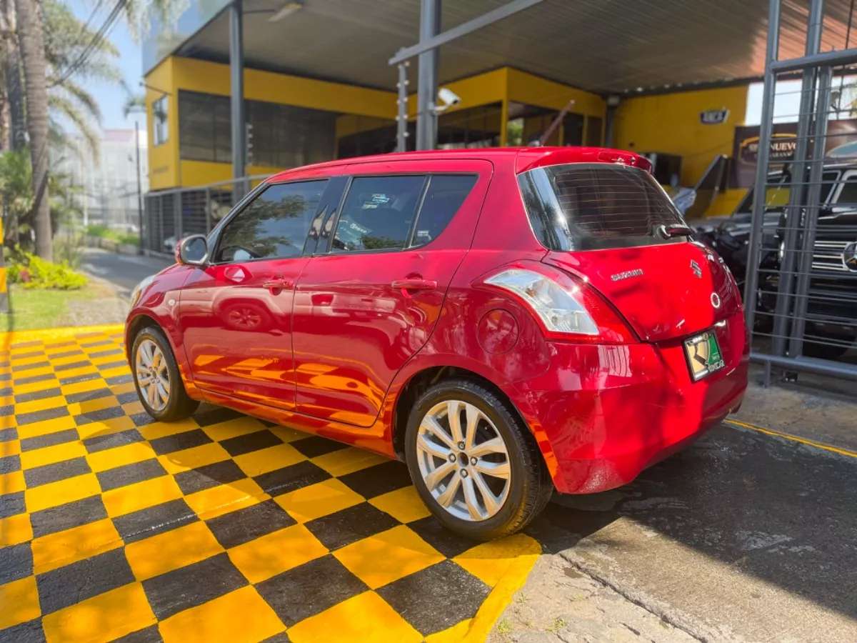 Car image 5