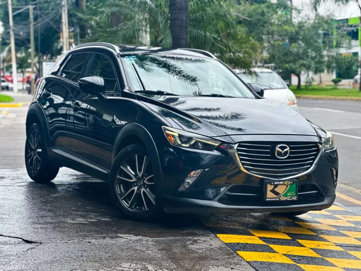 Car image 4