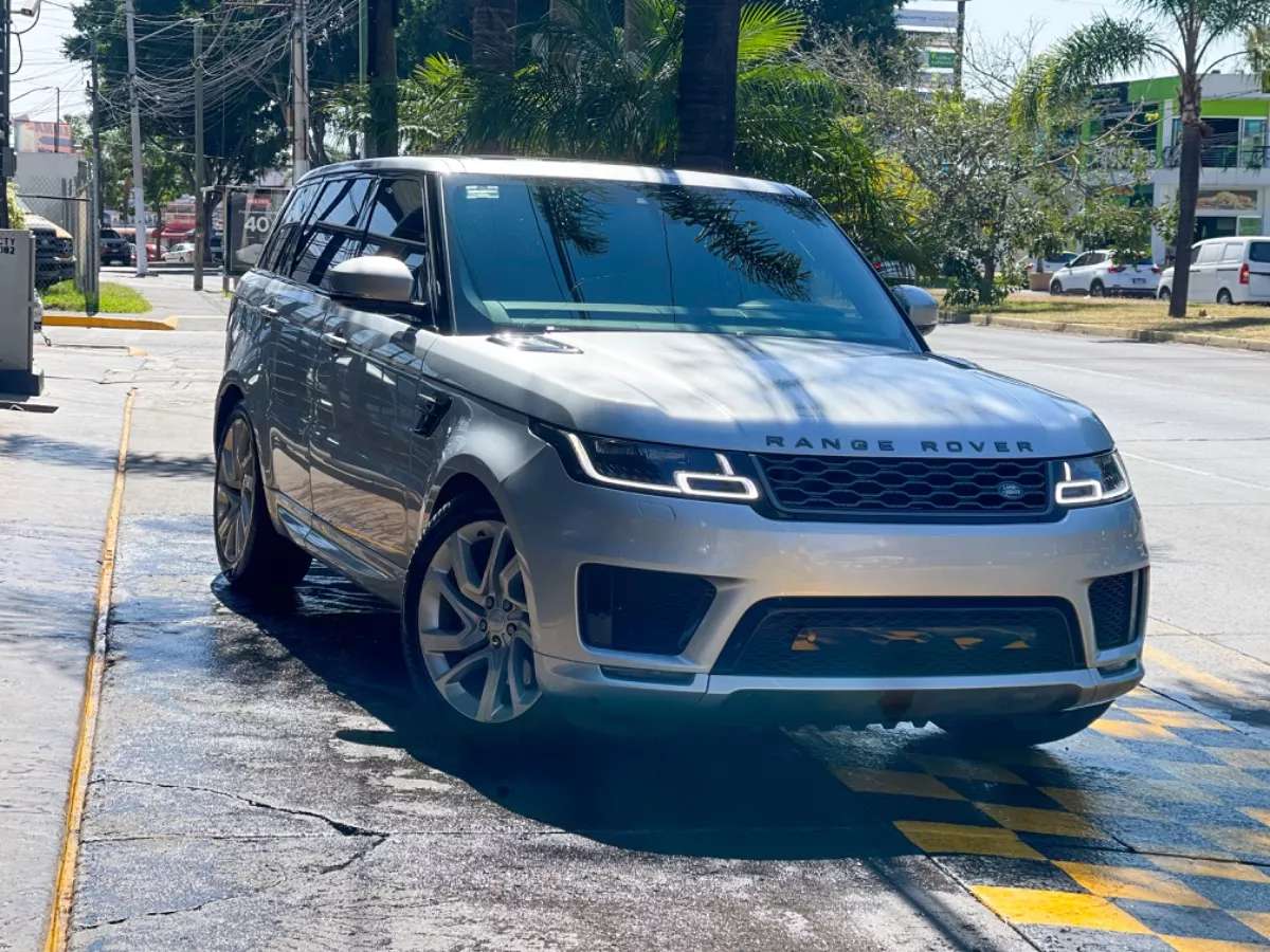 Car image 4