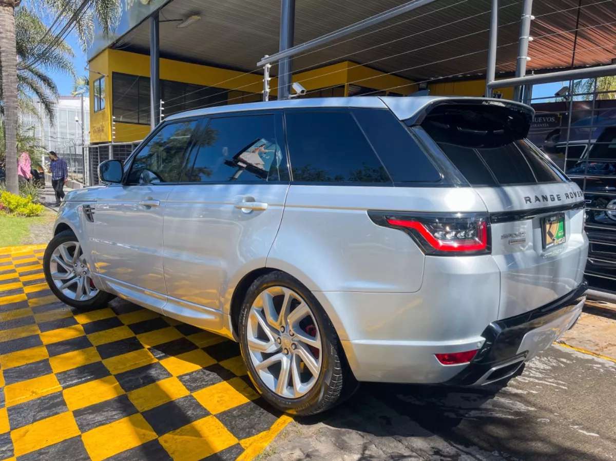 Car image 6