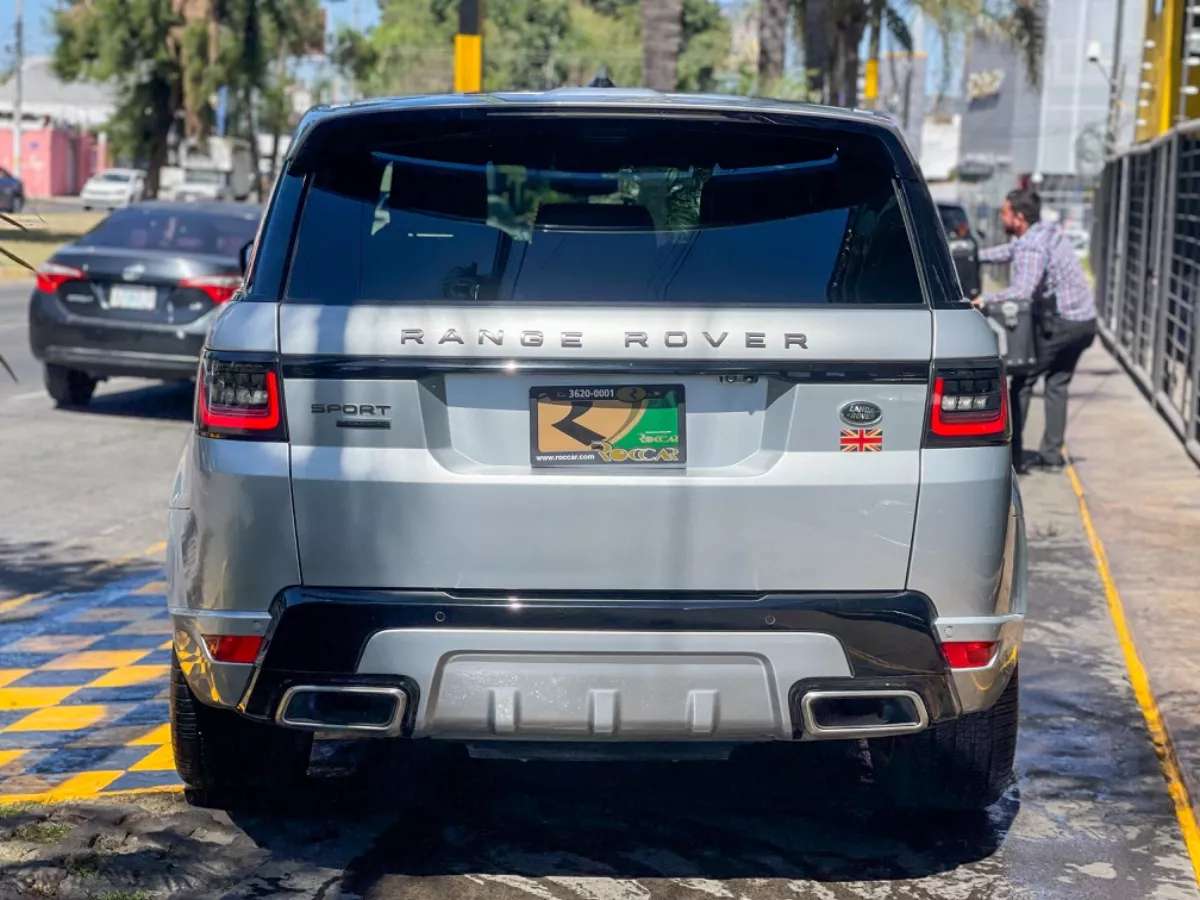 Car image 8