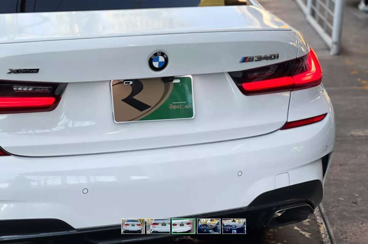Car image 9