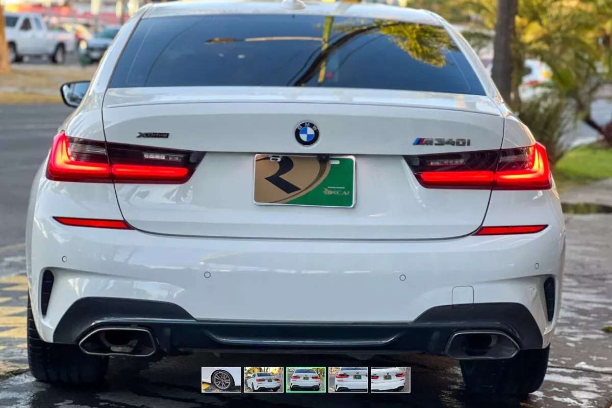 Car image 10