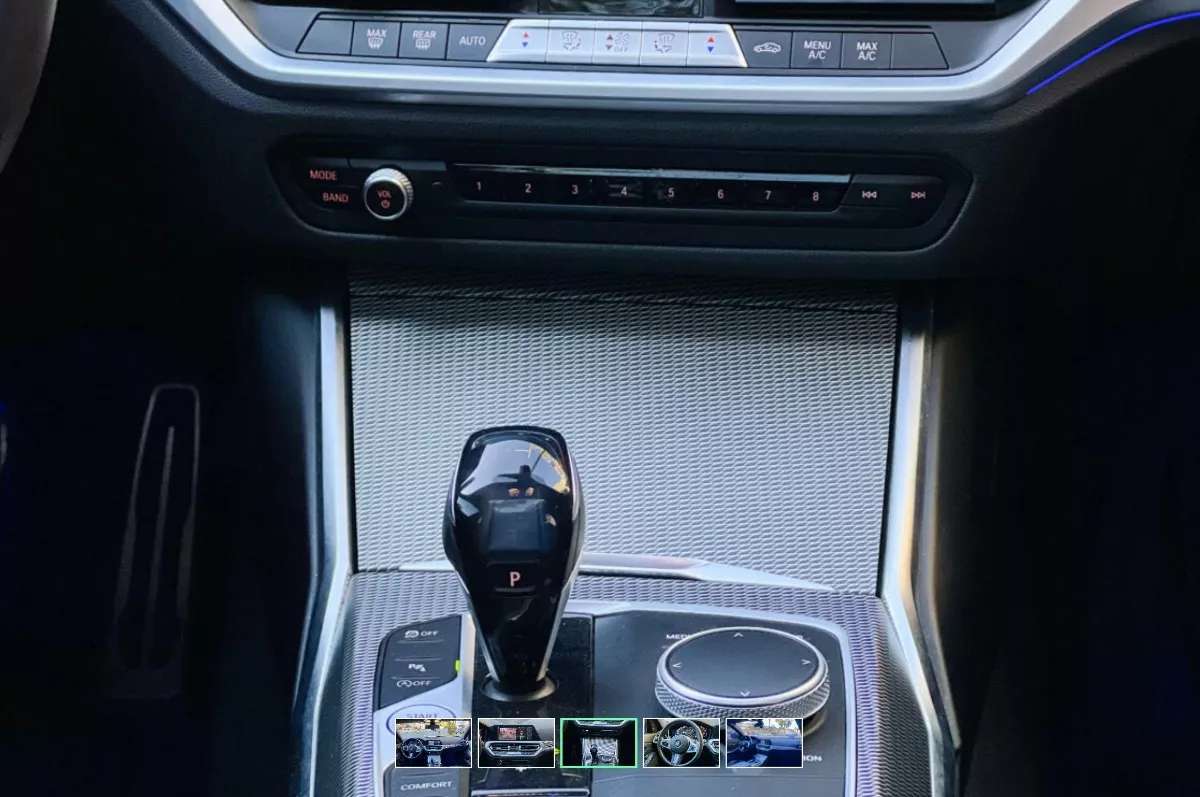 Car image 14