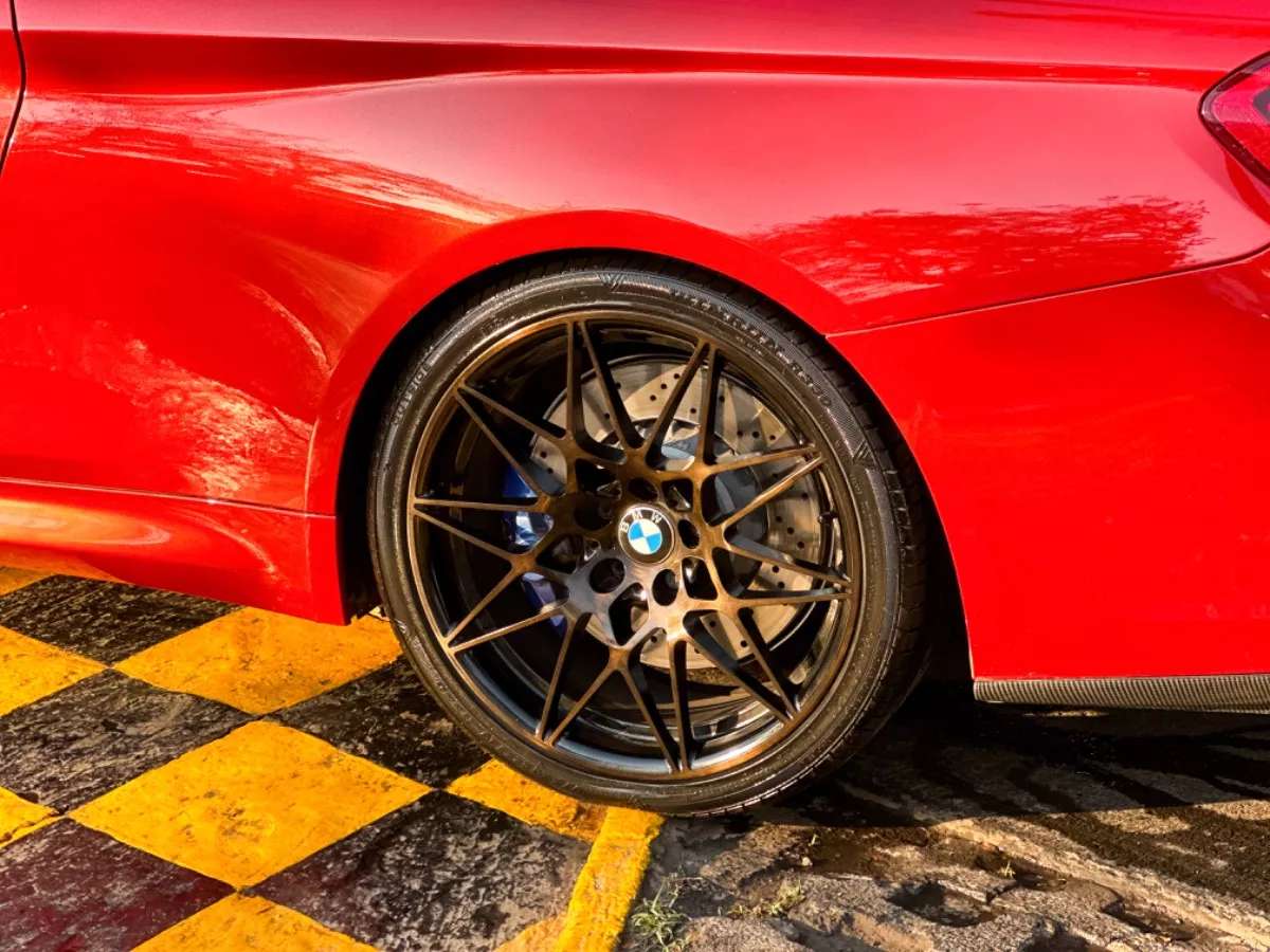 Car image 10