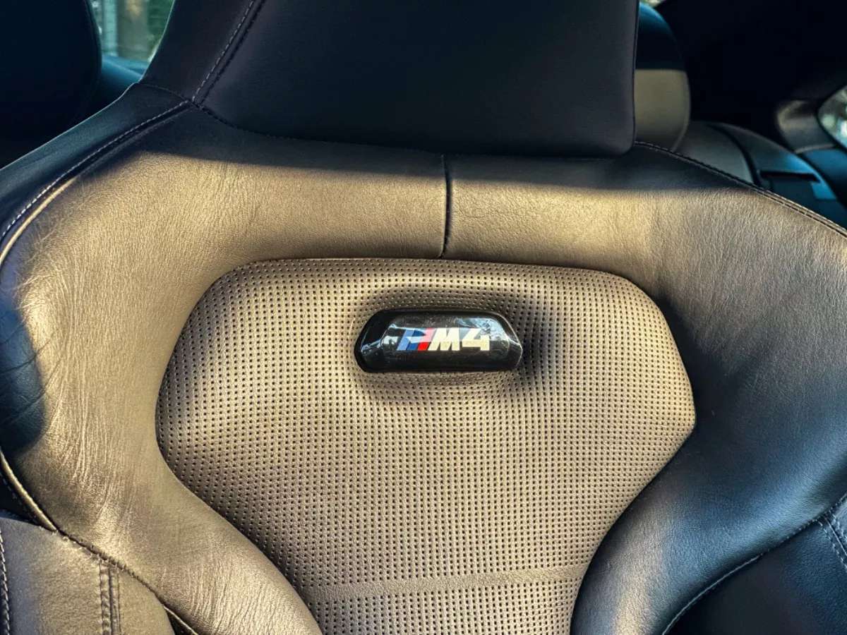 Car image 23