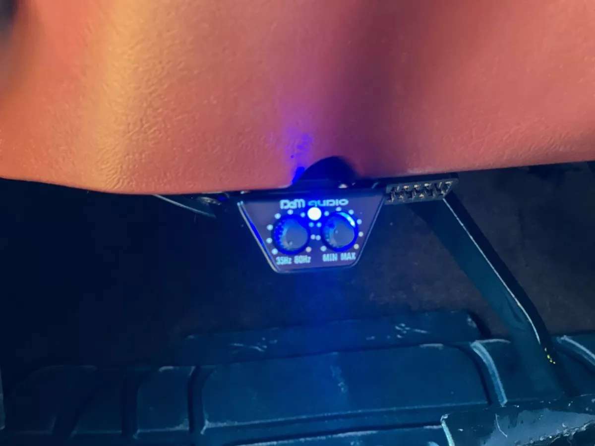 Car image 10