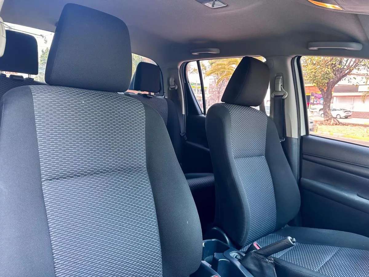 Car image 20