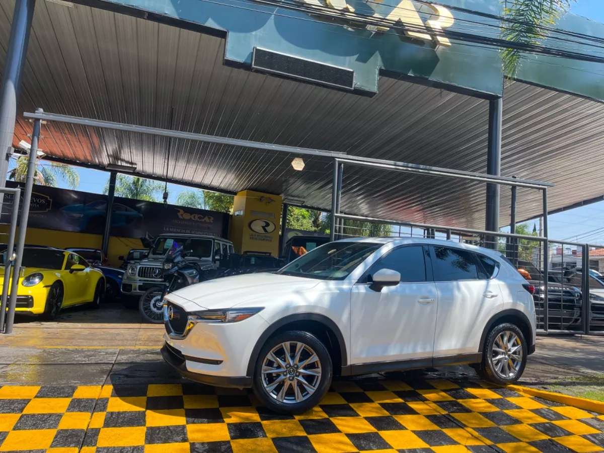 Car image 1