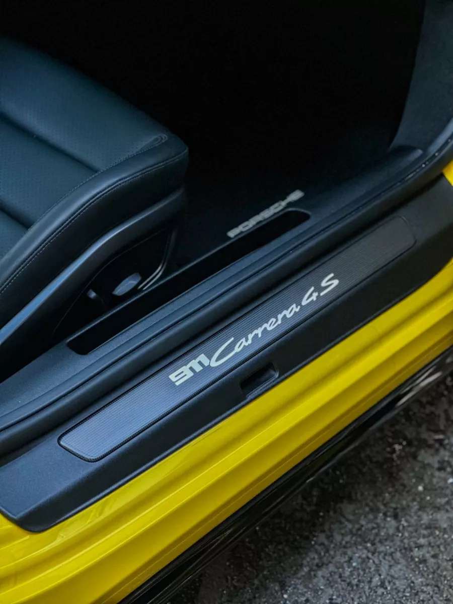 Car image 23