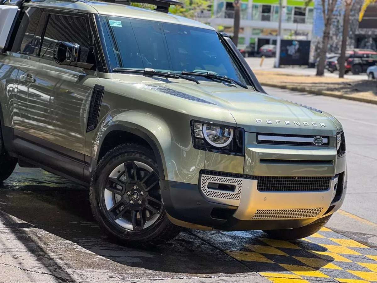 Car image 6