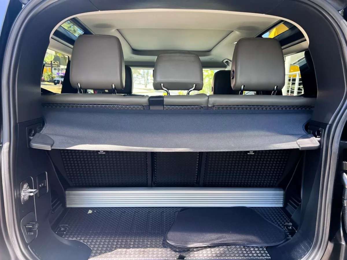 Car image 24