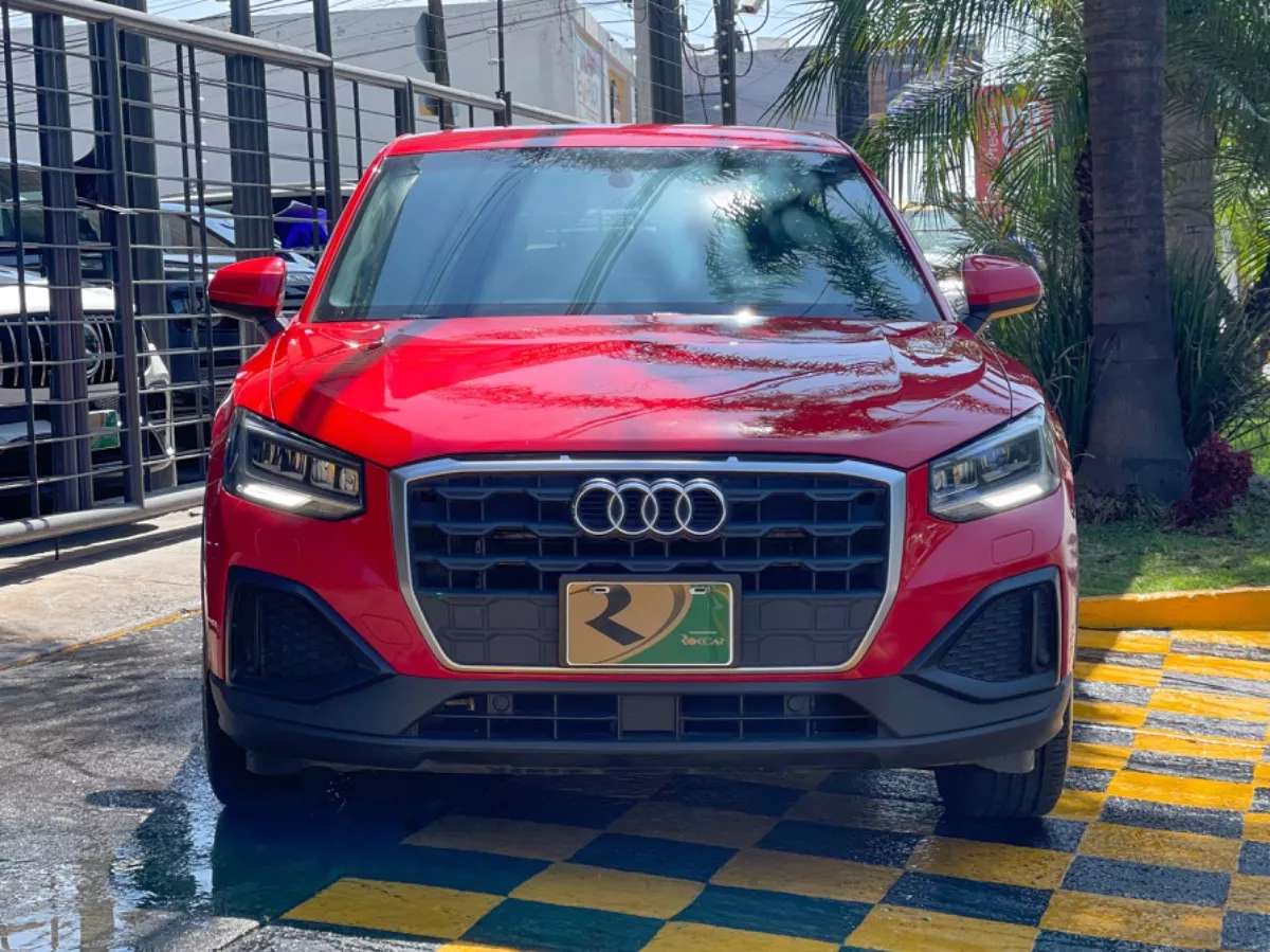Car image 3