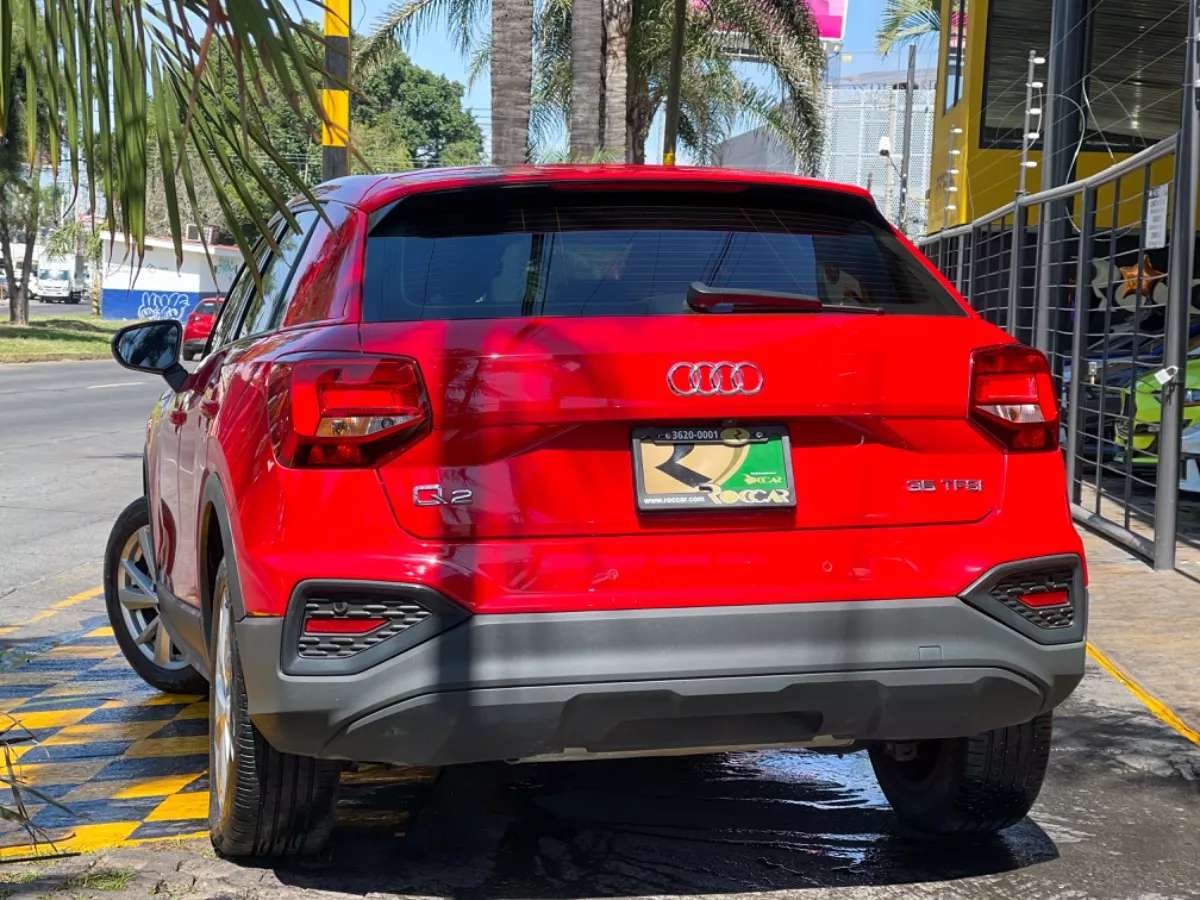 Car image 8