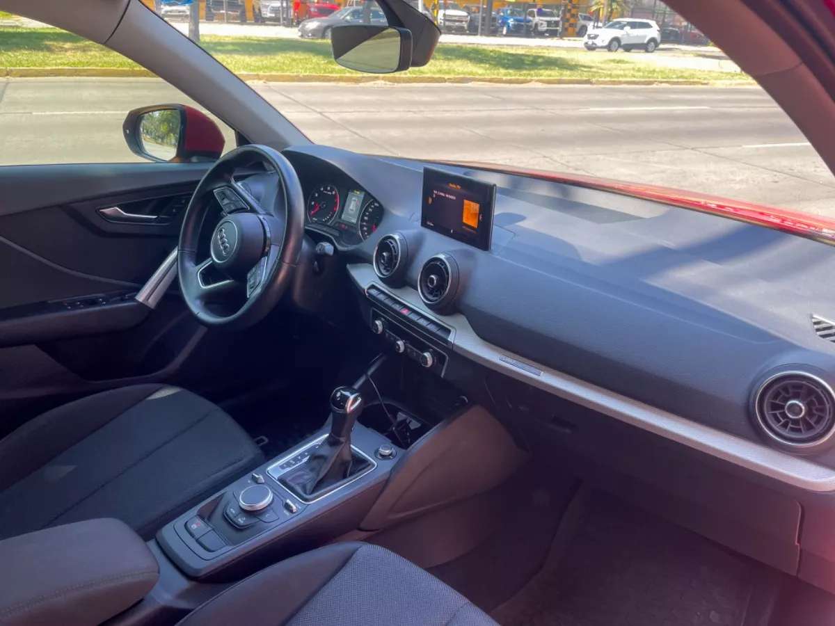 Car image 13