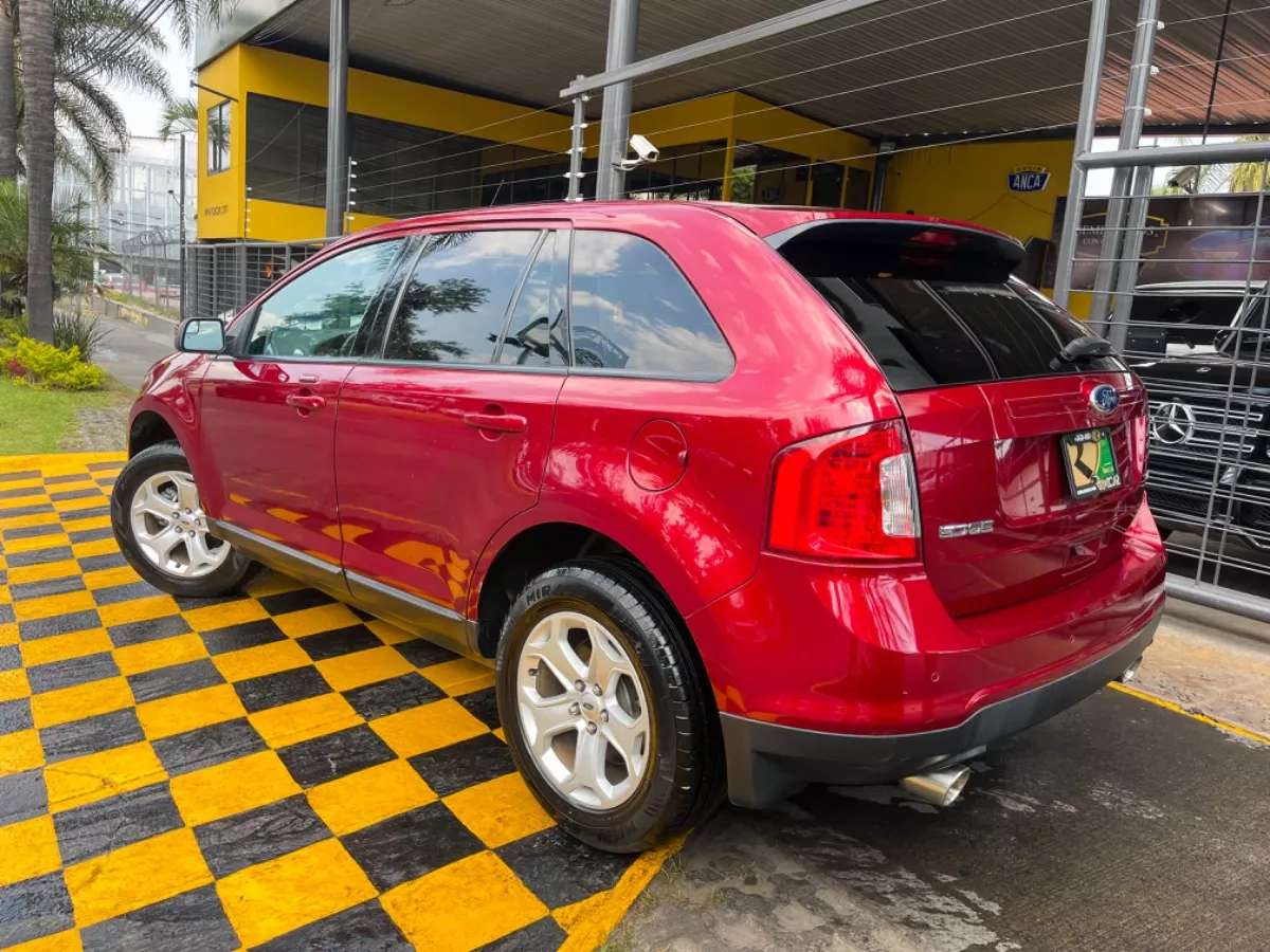 Car image 6