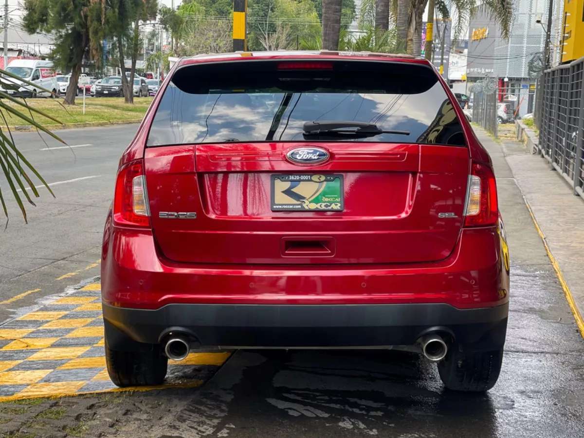Car image 8
