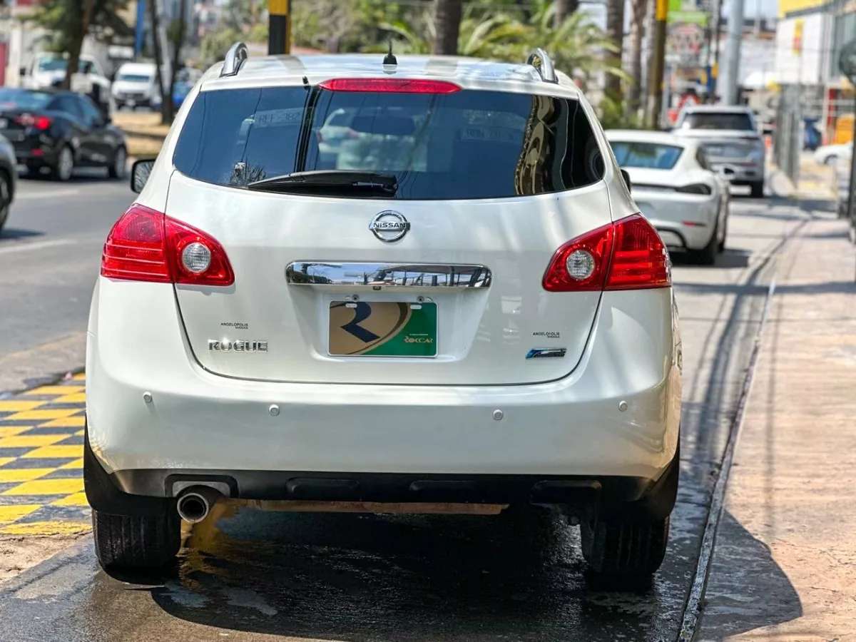 Car image 7