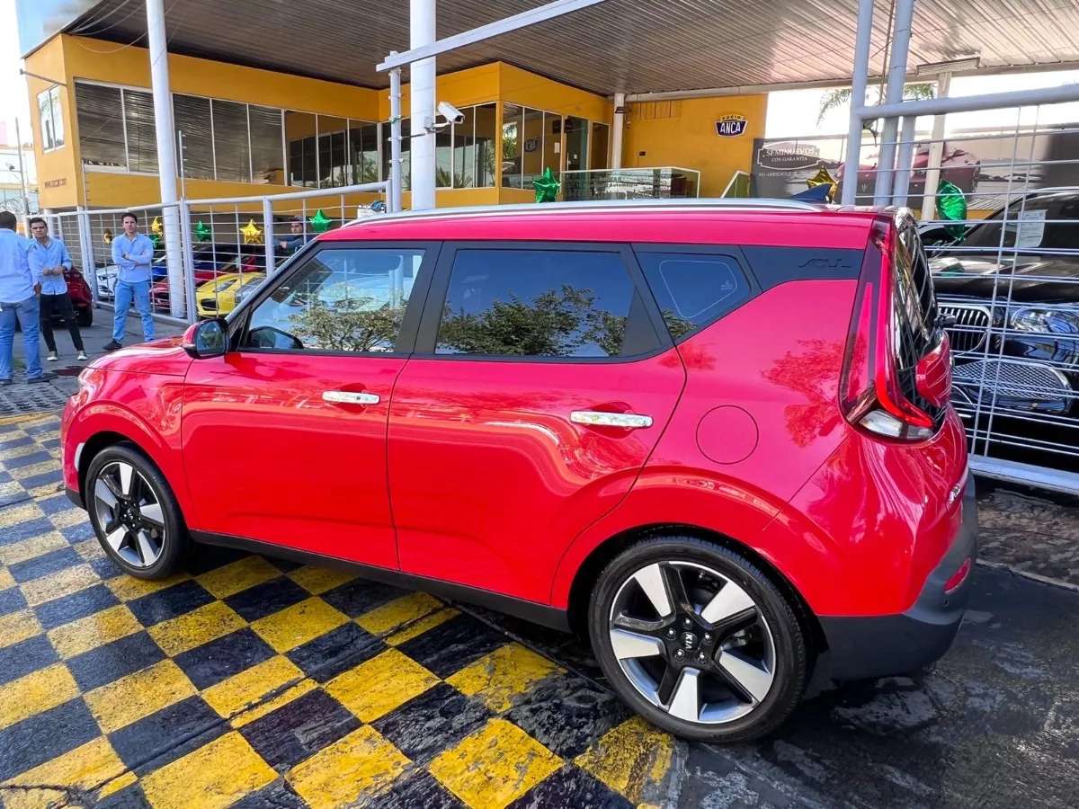 Car image 6