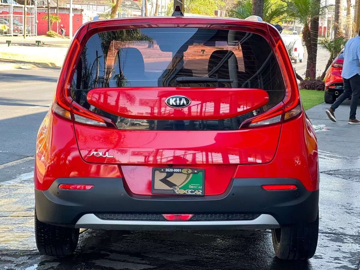 Car image 8