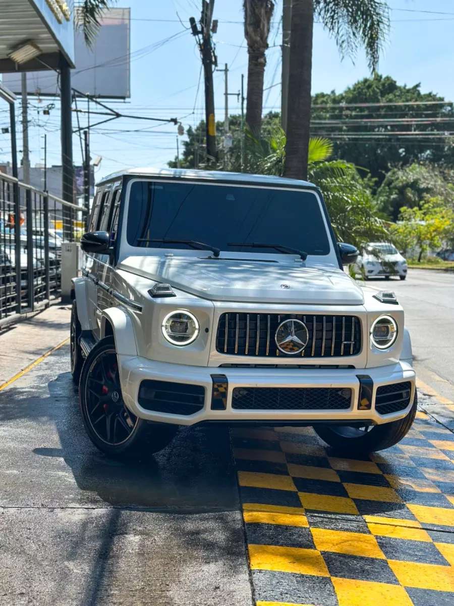 Car image 6