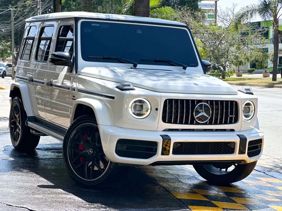 Car image 7
