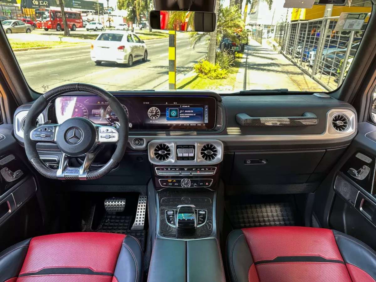 Car image 15
