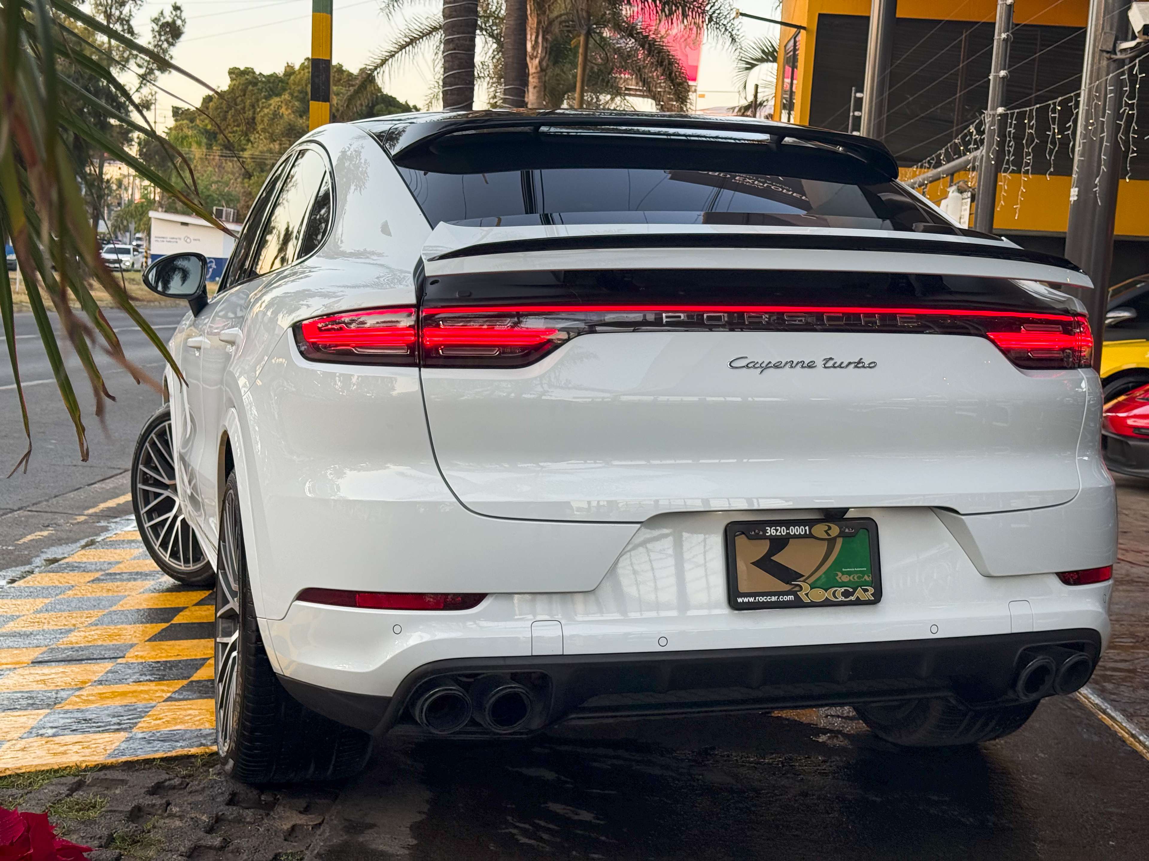 Car image 8