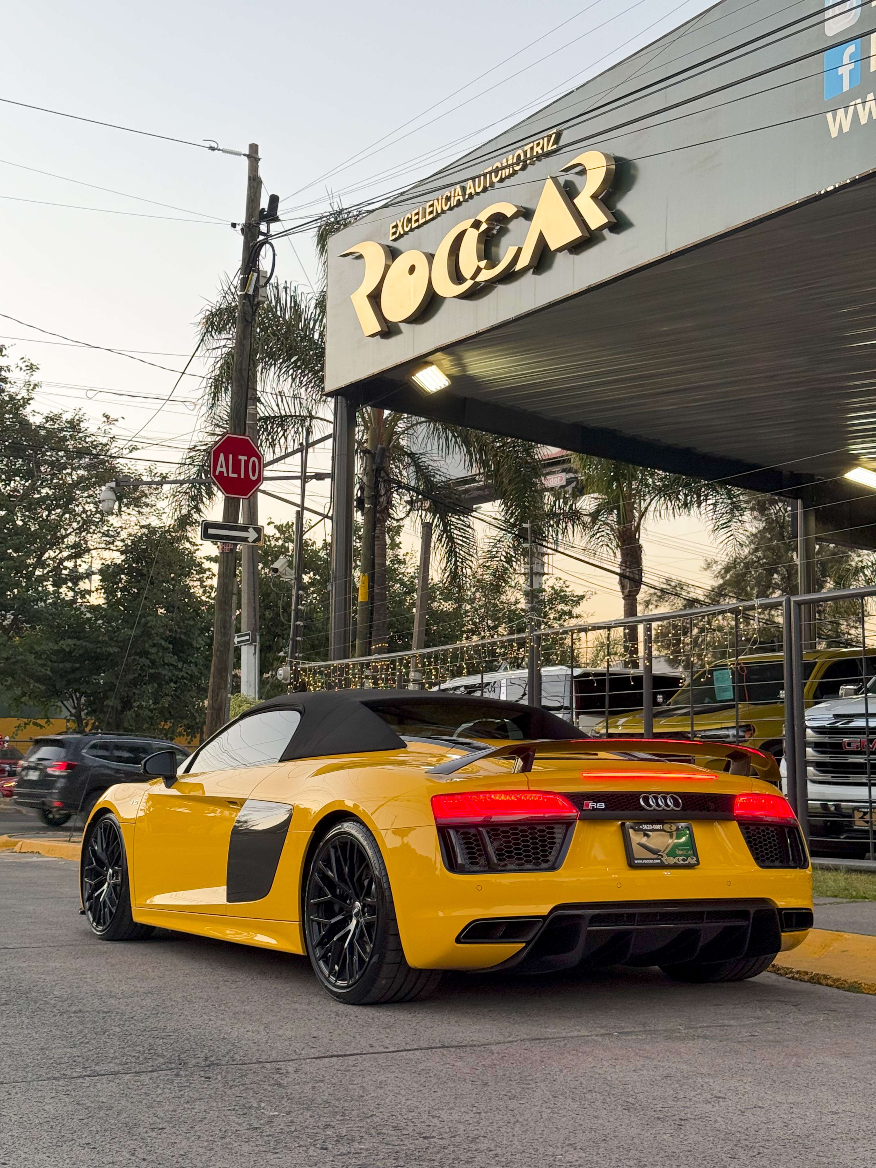 Car image 20