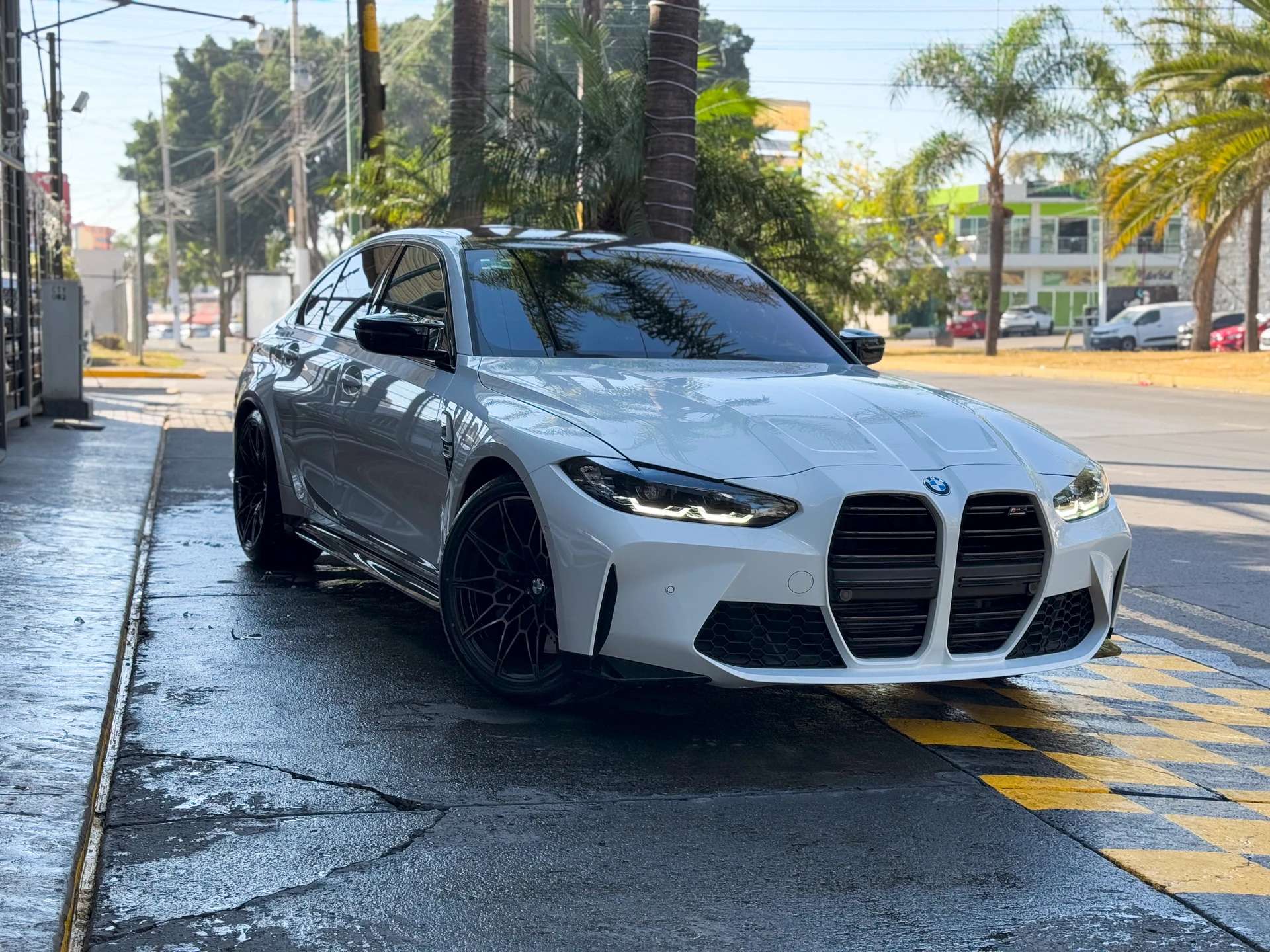 Car image 5