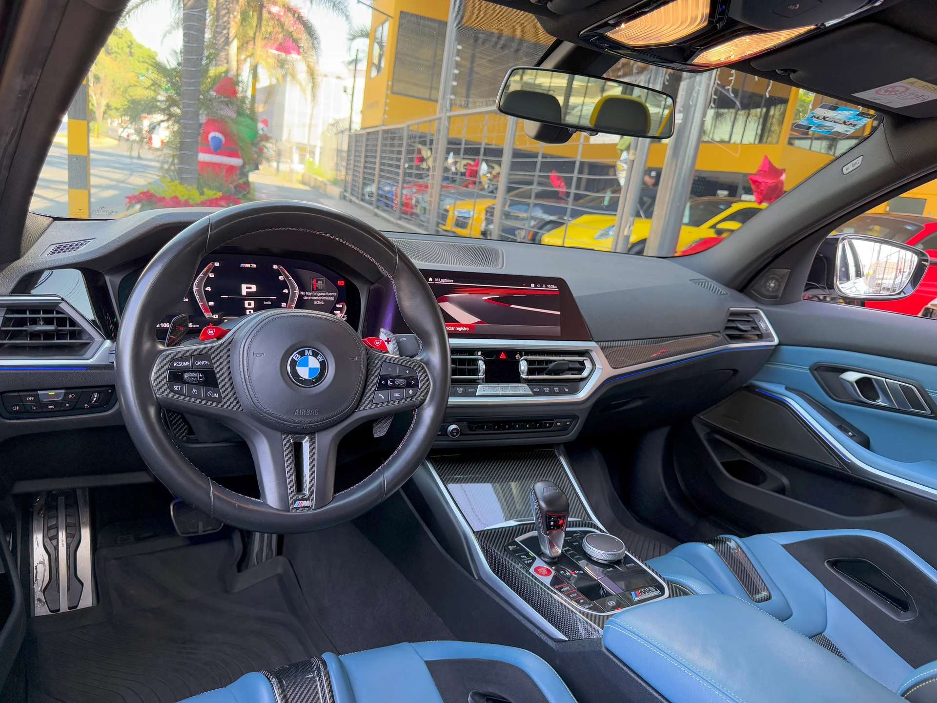 Car image 13