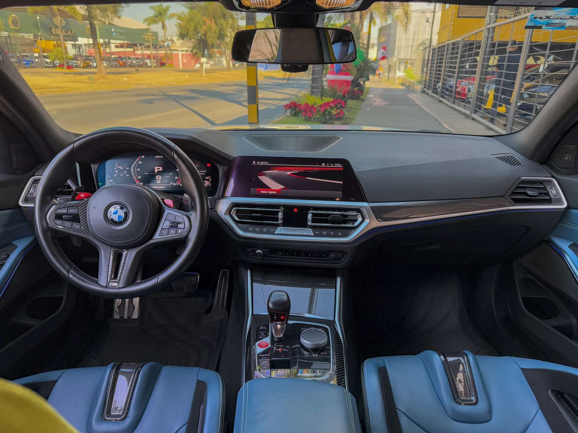 Car image 17