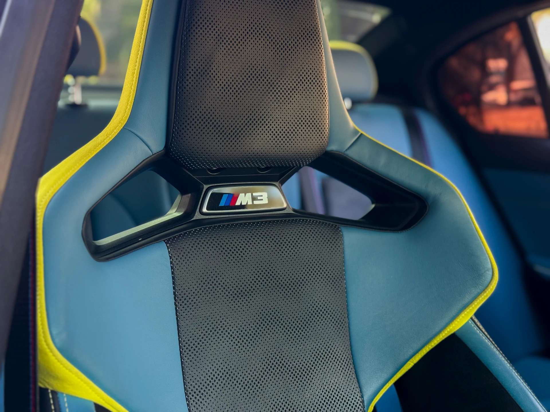 Car image 23
