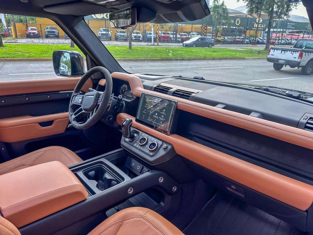 Car image 20