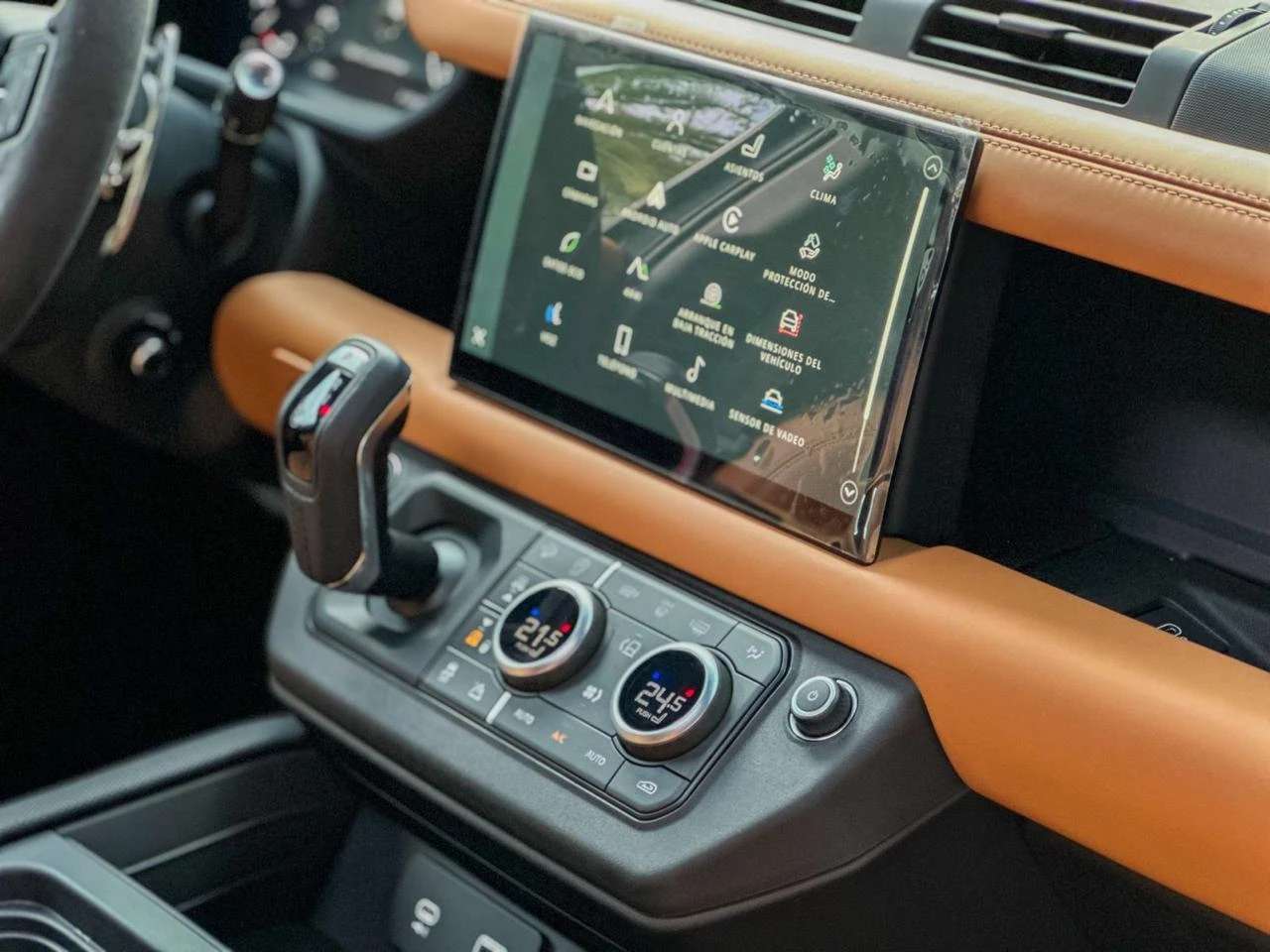 Car image 21