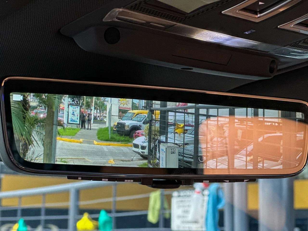 Car image 23