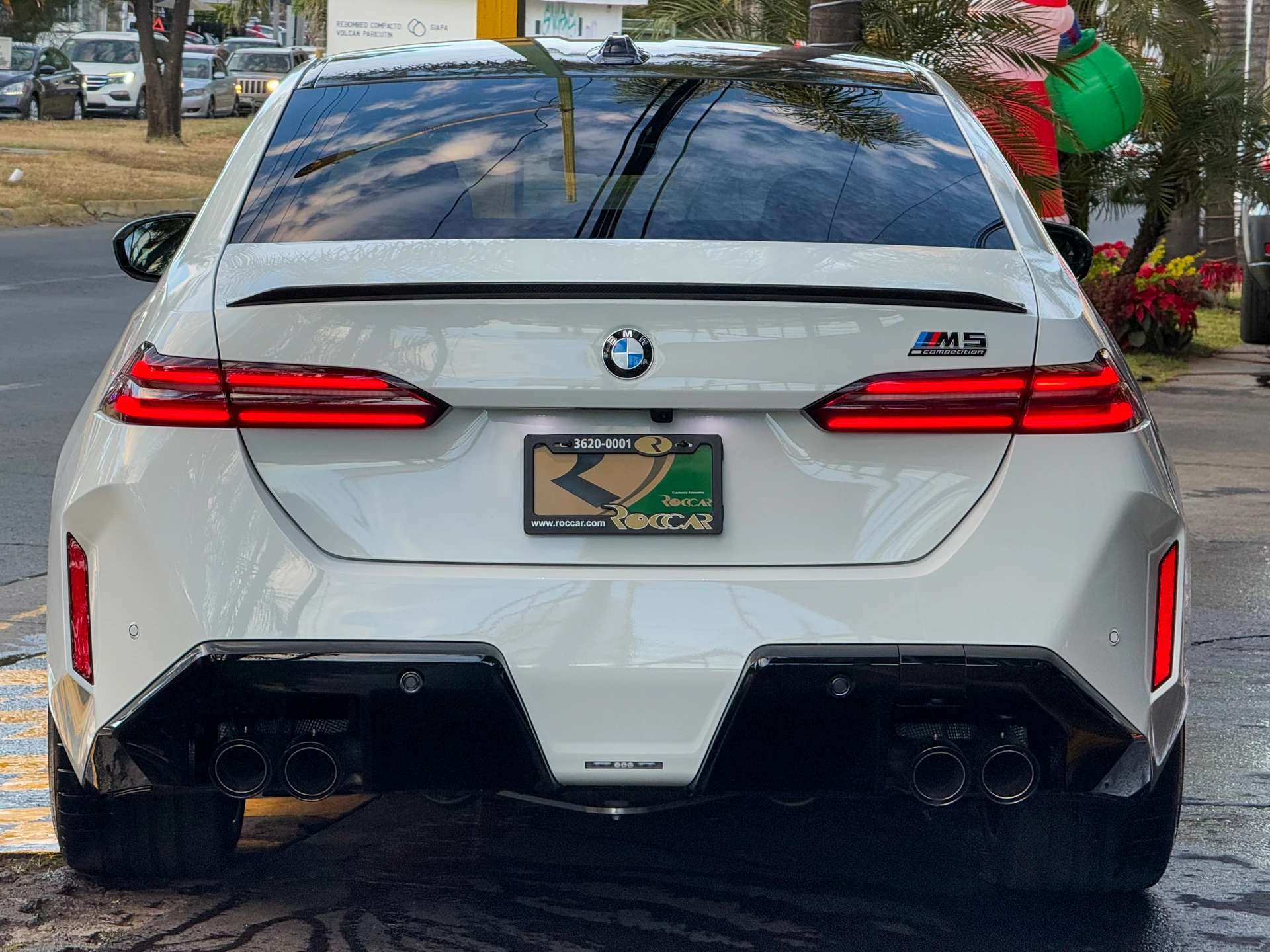 Car image 11