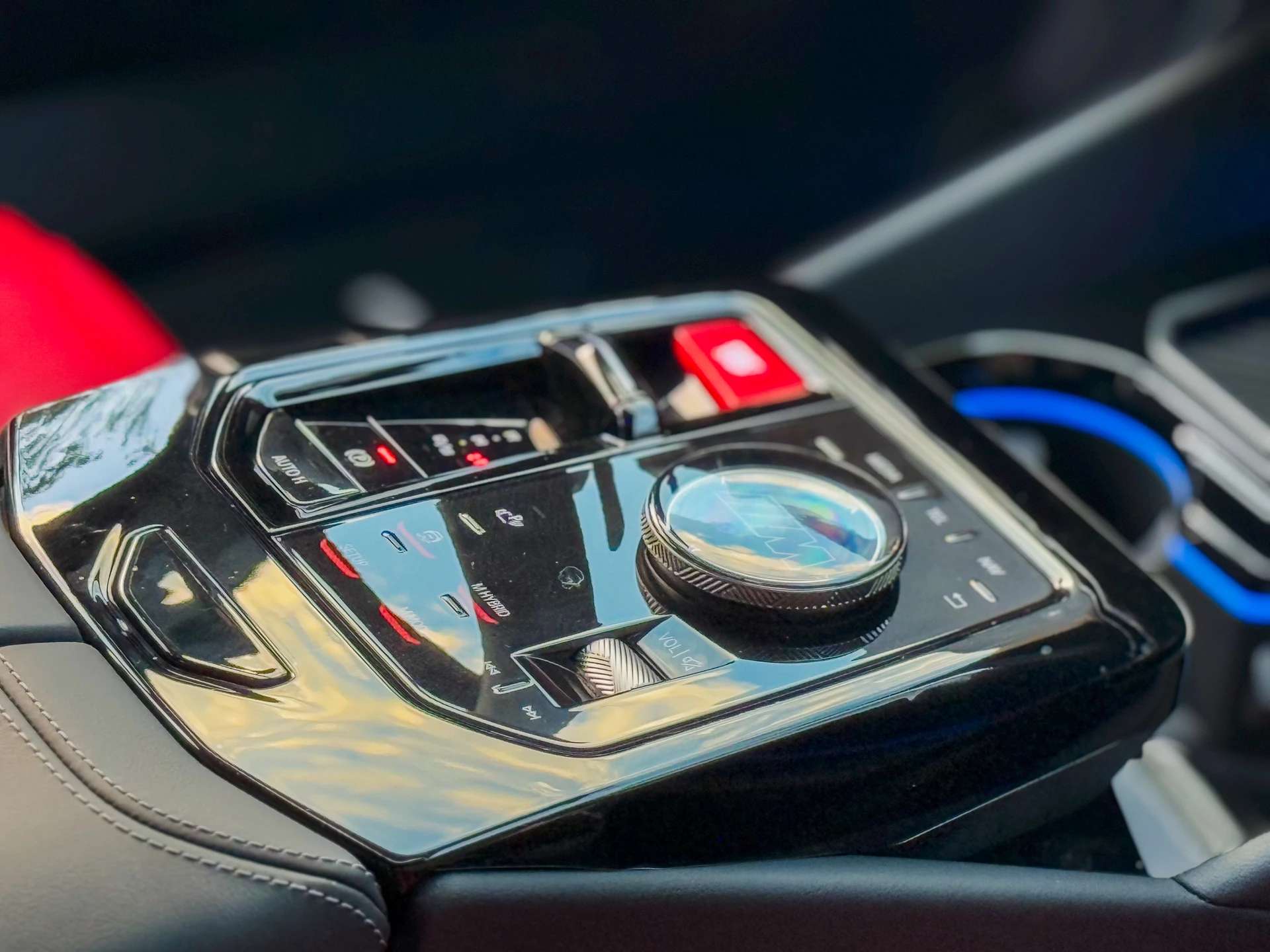 Car image 17