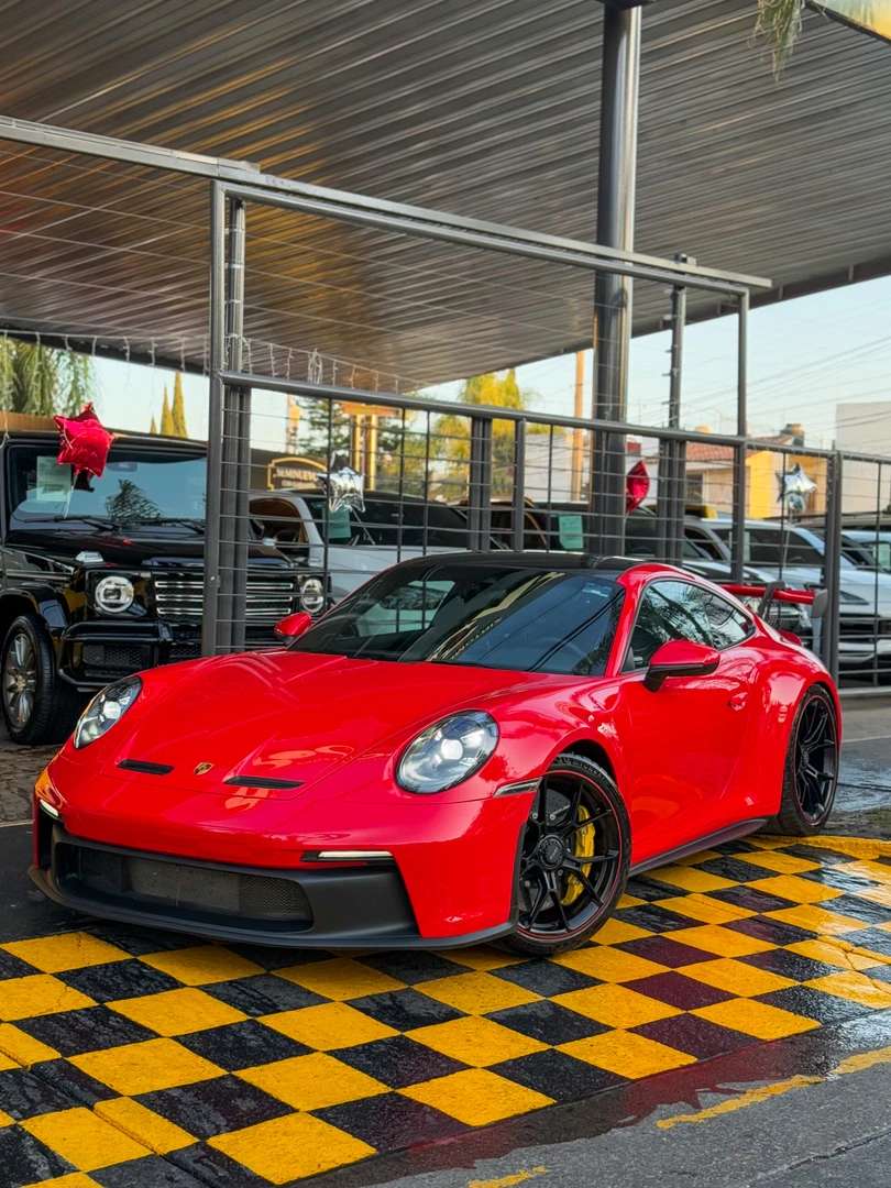 Car image 3