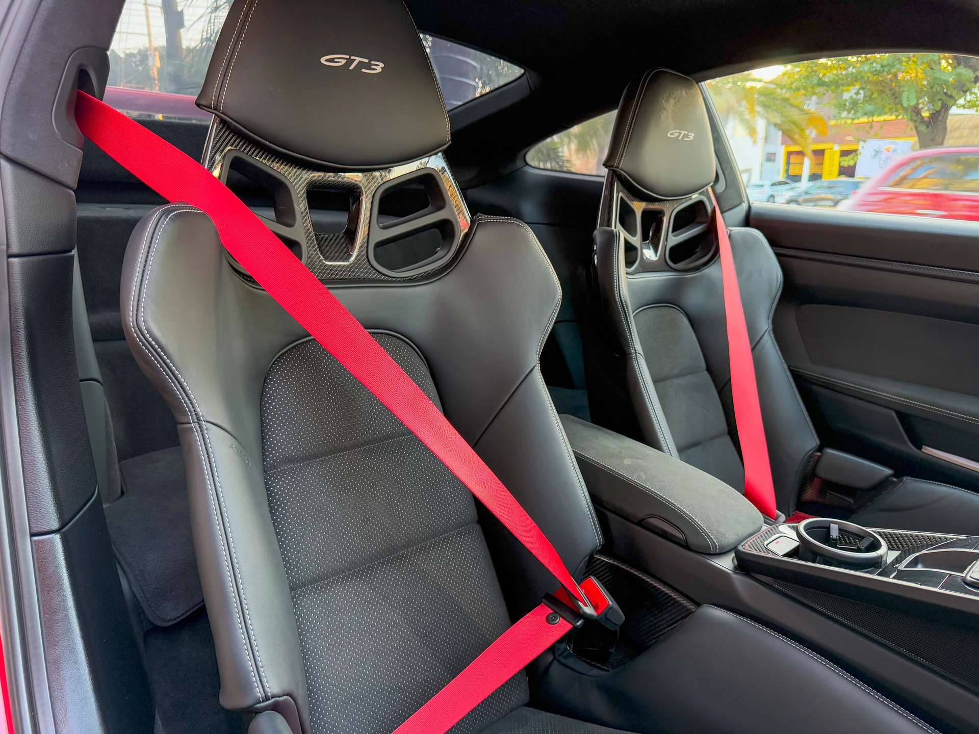 Car image 25