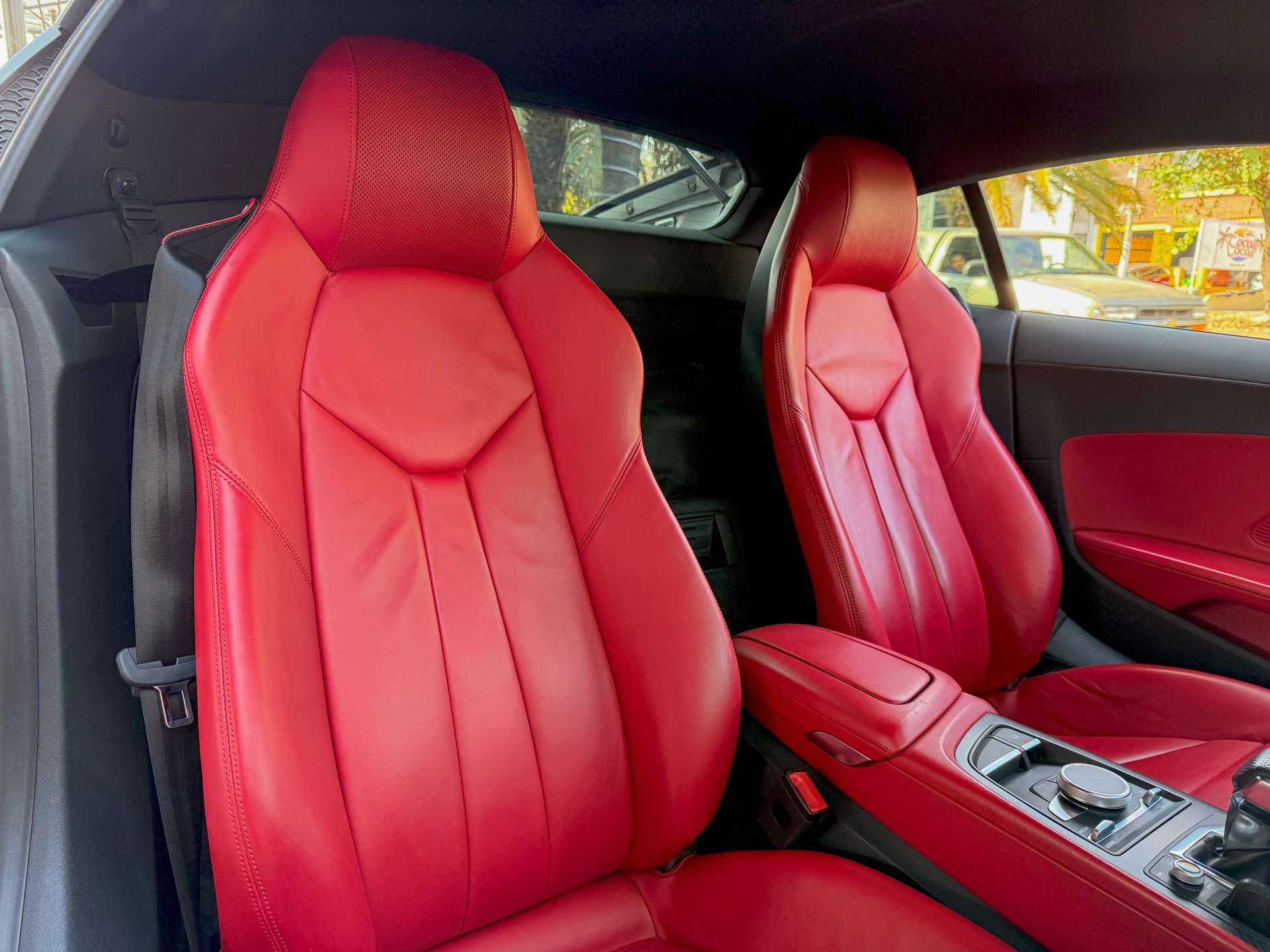 Car image 25