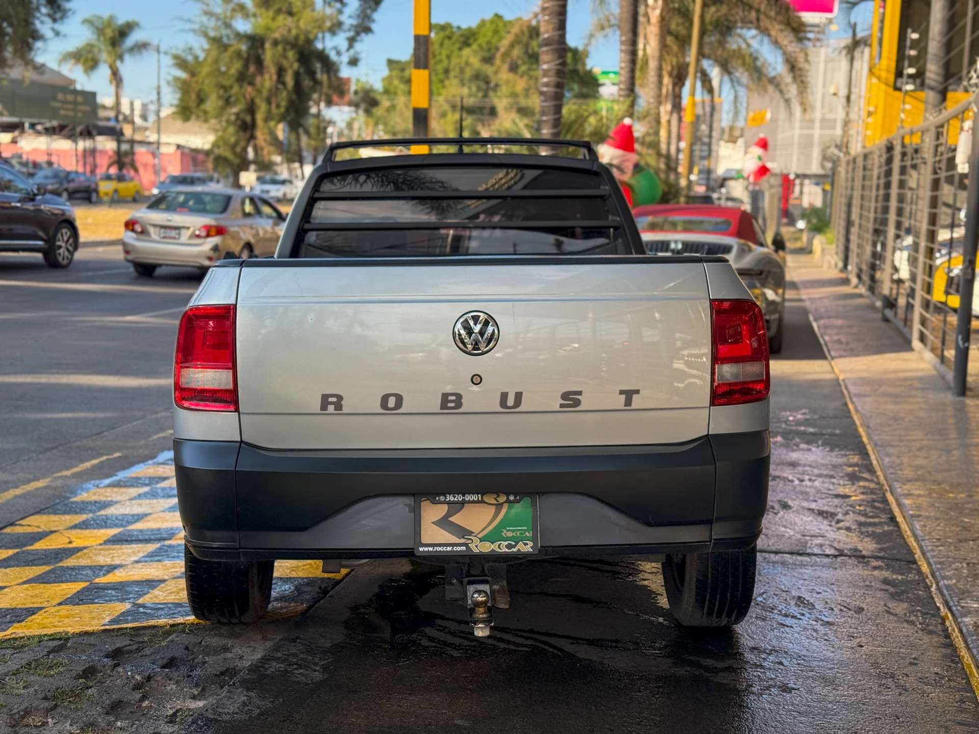 Car image 8