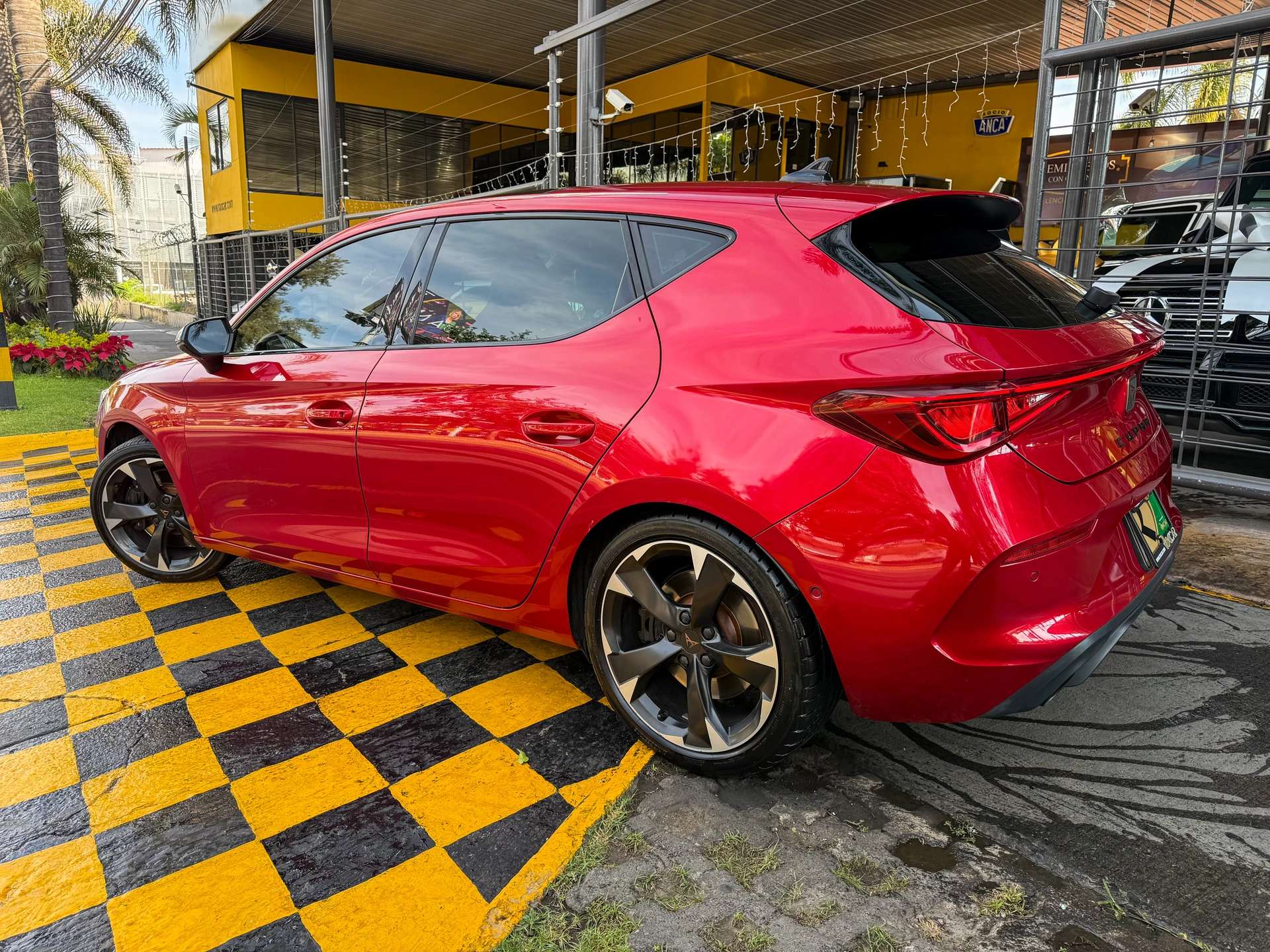 Car image 7