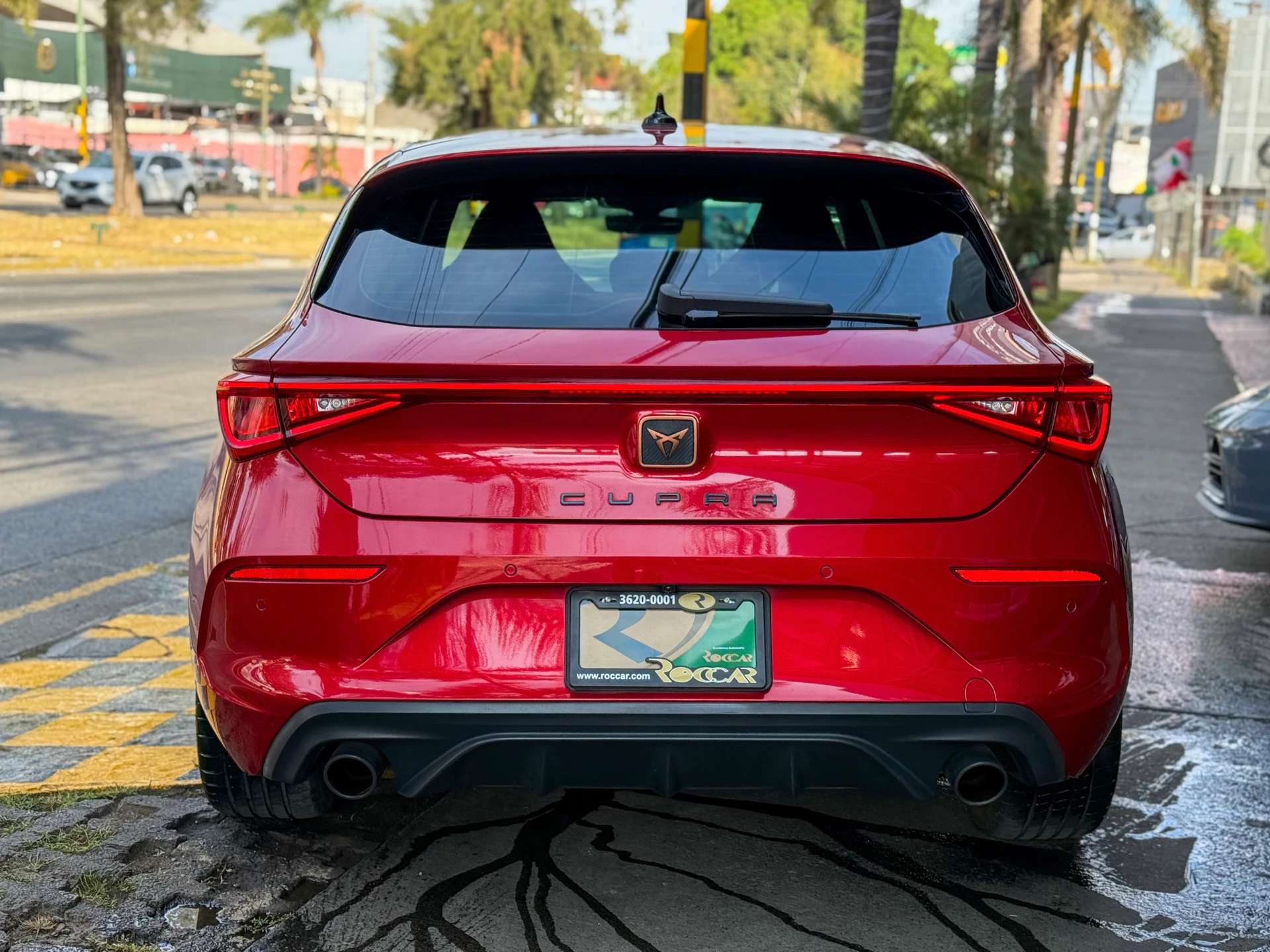 Car image 9