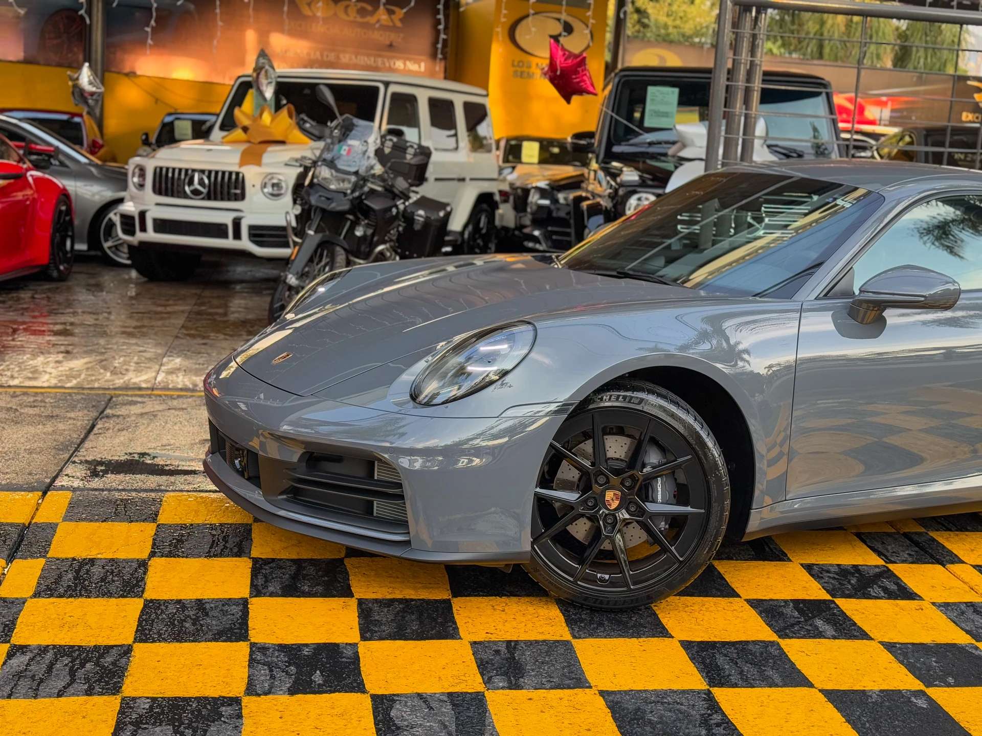 Car image 3