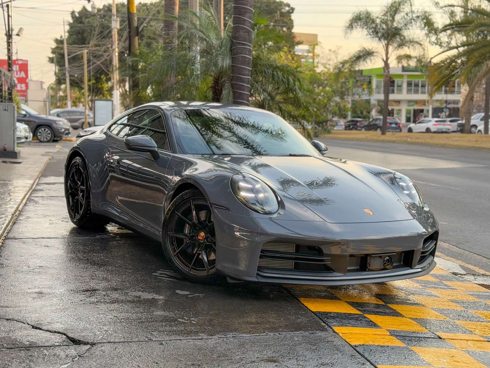 Car image 8