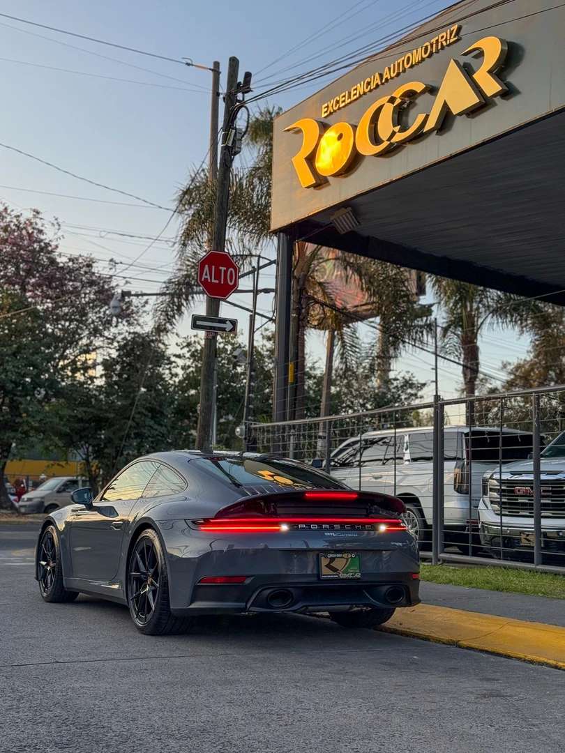 Car image 24