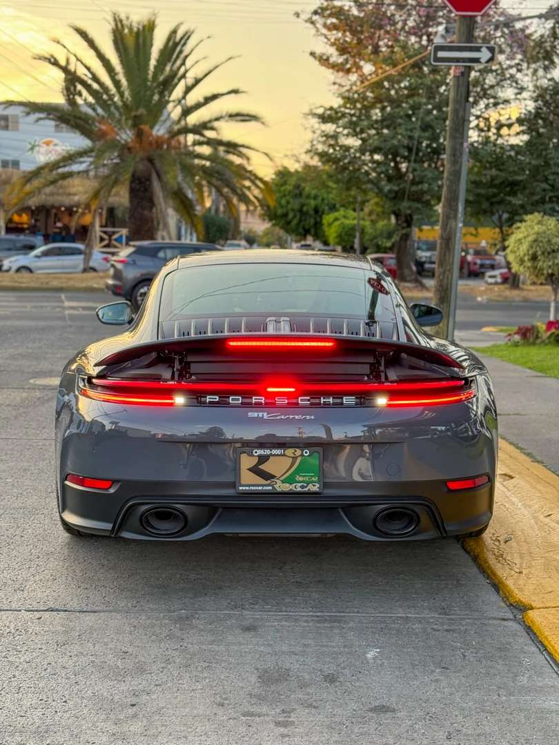 Car image 25